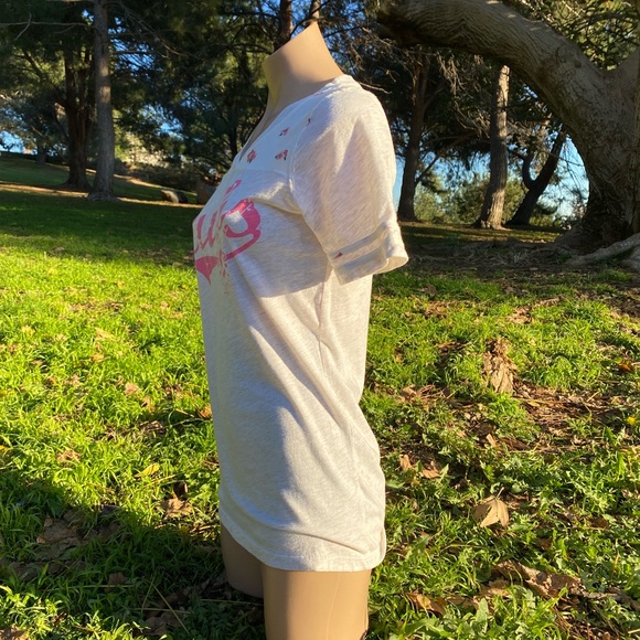 Chicago cubs women’s medium baseball graphic Cream/pink T-shirt - Picture 2 of 9